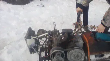 Снегоход чудовище с лодочным двигателем ВИХРЬ-25